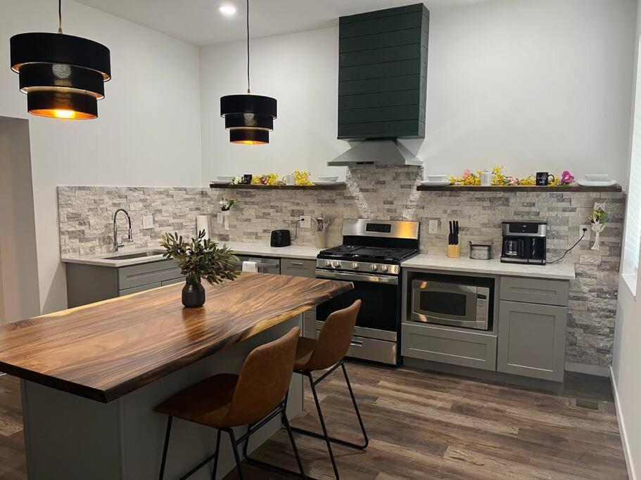 Luxury 2Br Within Walking Distance To Nightlife!! Villa Covington Dış mekan fotoğraf